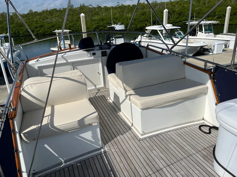 Slide: The Image of Grand Banks 32 TRAWLER 1990 - 7