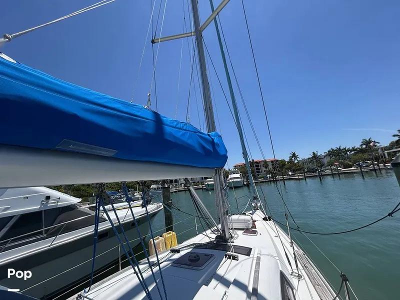 Slide: The Image of Beneteau OCEANIS 40 2011 - 16362731