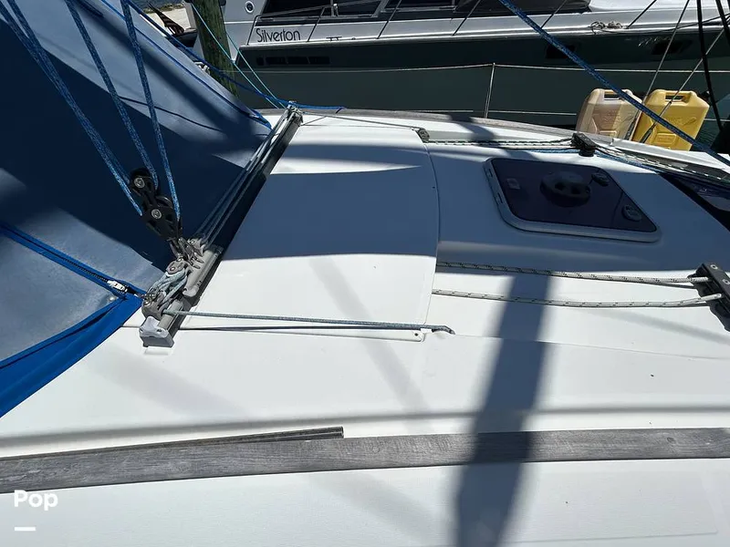 Slide: The Image of Beneteau OCEANIS 40 2011 - 16362739