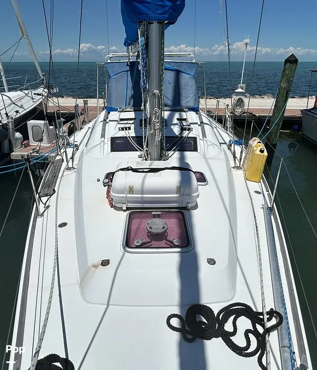 Slide: The Image of Beneteau OCEANIS 40 2011 - 16362756