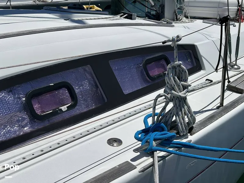 Slide: The Image of Beneteau OCEANIS 40 2011 - 16362772