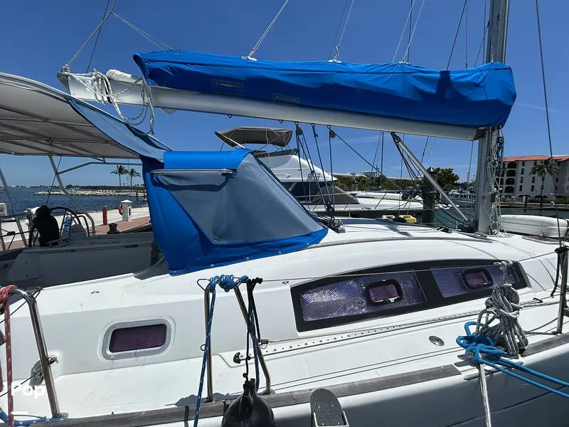 Slide: The Image of Beneteau OCEANIS 40 2011 - 16362776