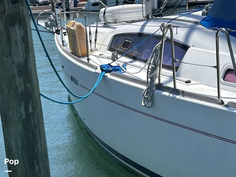 Slide: The Image of Beneteau OCEANIS 40 2011 - 16362928