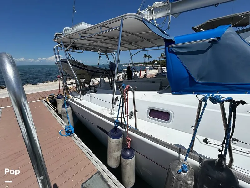 Slide: The Image of Beneteau OCEANIS 40 2011 - 16365781