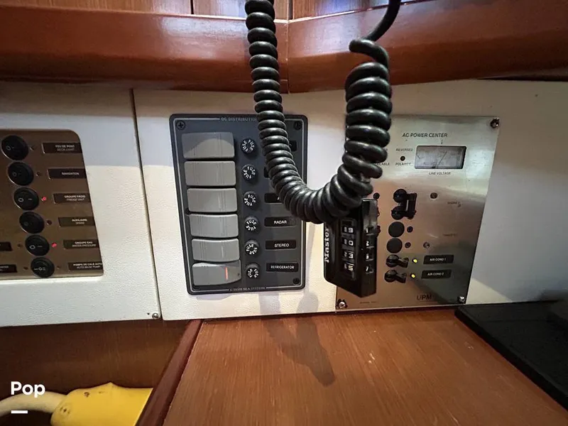 Slide: The Image of Beneteau OCEANIS 40 2011 - 16362526