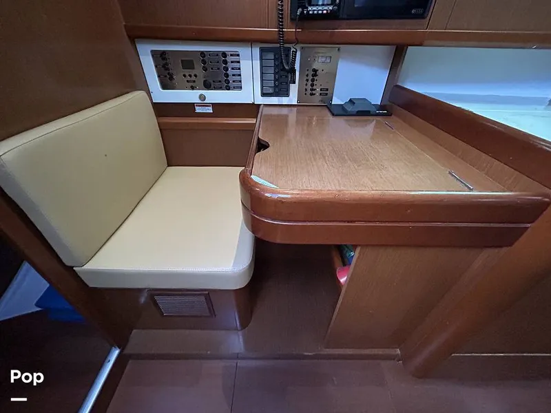 Slide: The Image of Beneteau OCEANIS 40 2011 - 16362529