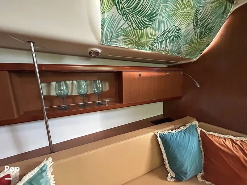 Slide: The Image of Beneteau OCEANIS 40 2011 - 16362561