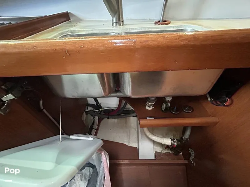 Slide: The Image of Beneteau OCEANIS 40 2011 - 16362595