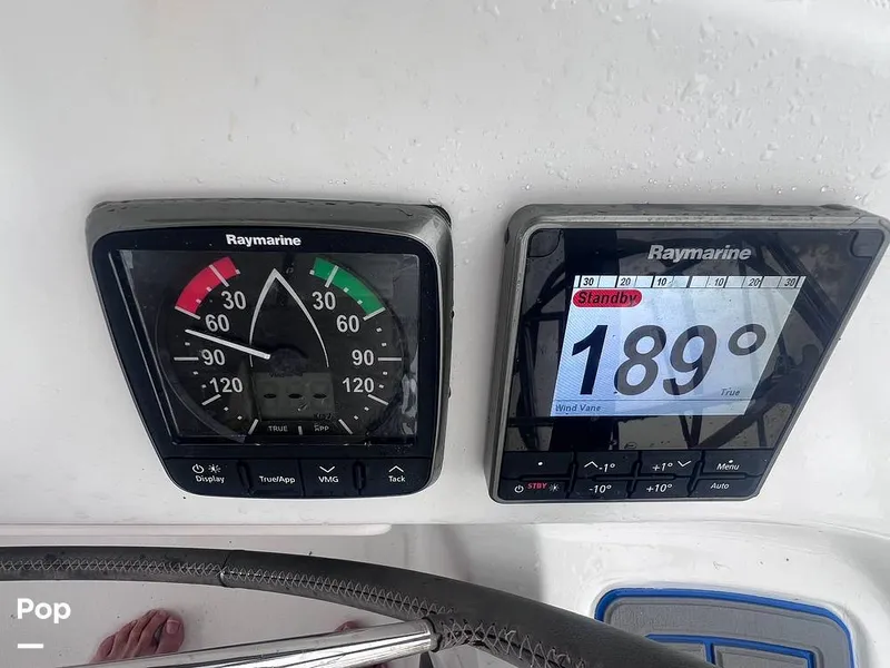 Slide: The Image of Beneteau OCEANIS 40 2011 - 16793378