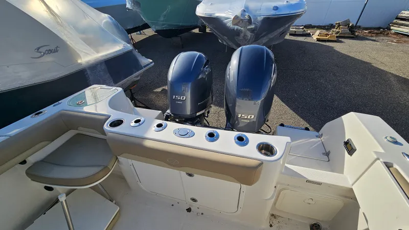 Slide: The Image of Sailfish 242 CC 2021 - 10