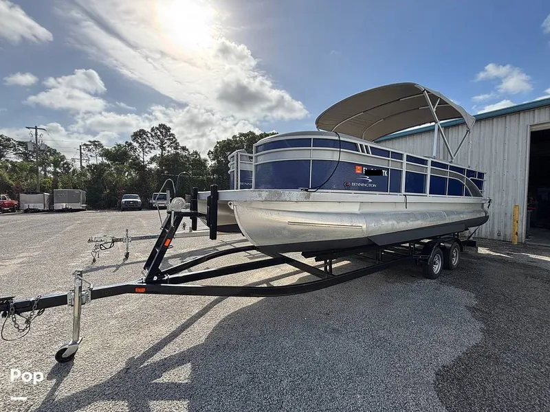 Slide: The Image of Bennington SX23 2023 - 16329068