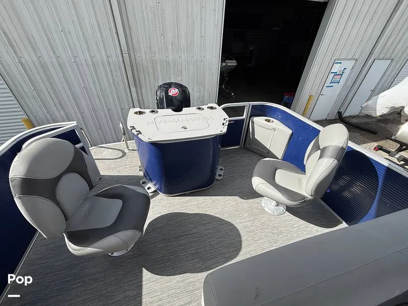 Slide: The Image of Bennington SX23 2023 - 16329128