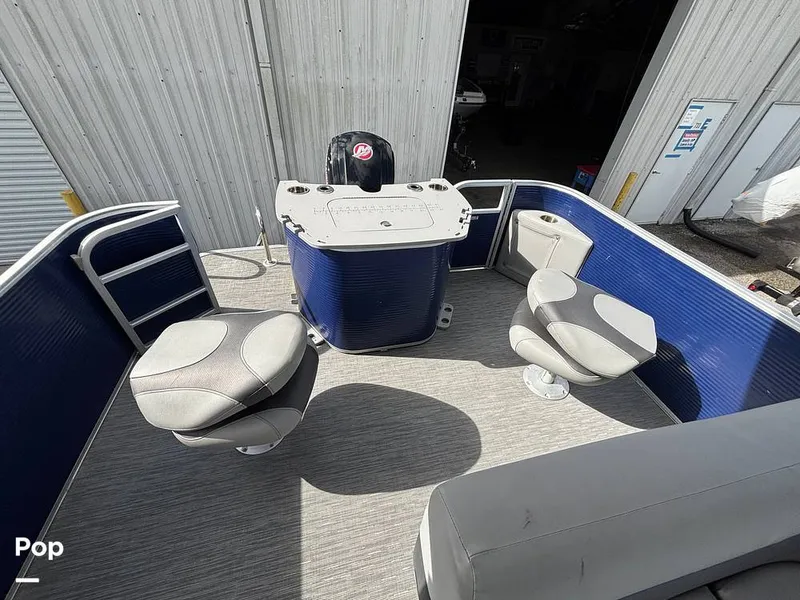 Slide: The Image of Bennington SX23 2023 - 16329127