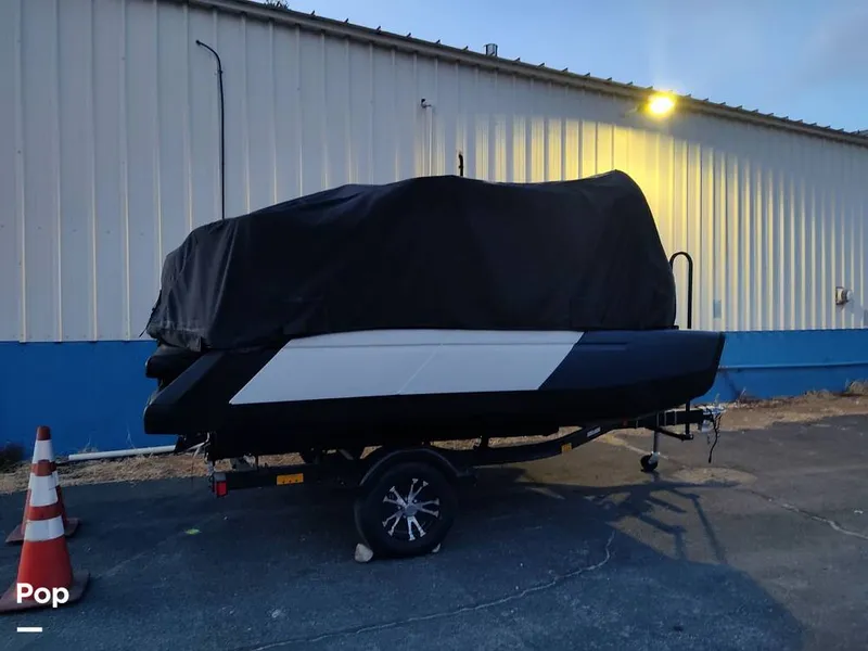 Slide: The Image of Sea-Doo Switch Sport Compact 2024 - 16824995