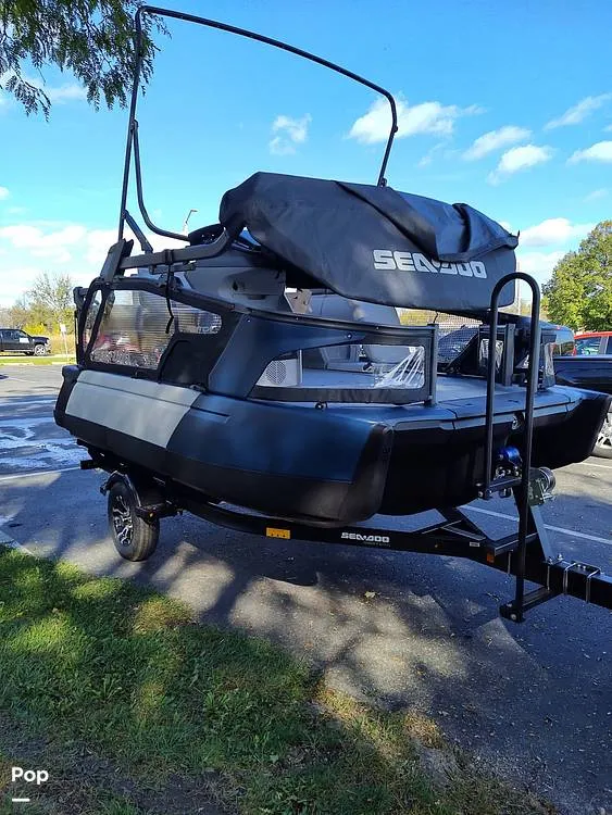 Slide: The Image of Sea-Doo Switch Sport Compact 2024 - 16824990