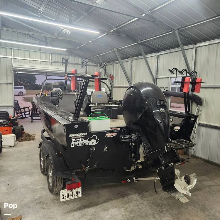 The Image of Tracker Targa V19 WT 2022 - 16329663