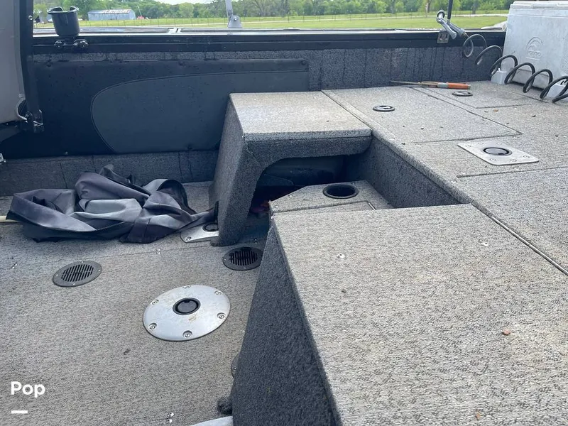 Slide: The Image of Tracker Targa V19 WT 2022 - 16332316