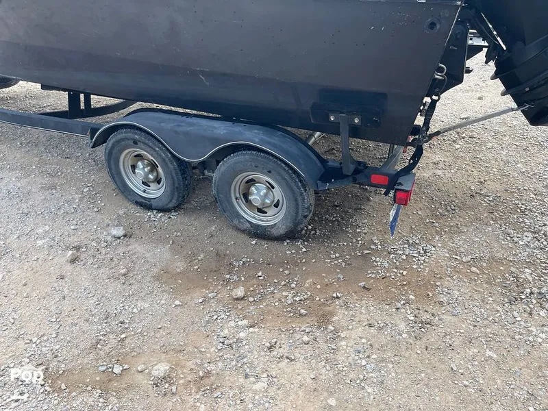 Slide: The Image of Tracker Targa V19 WT 2022 - 16332326