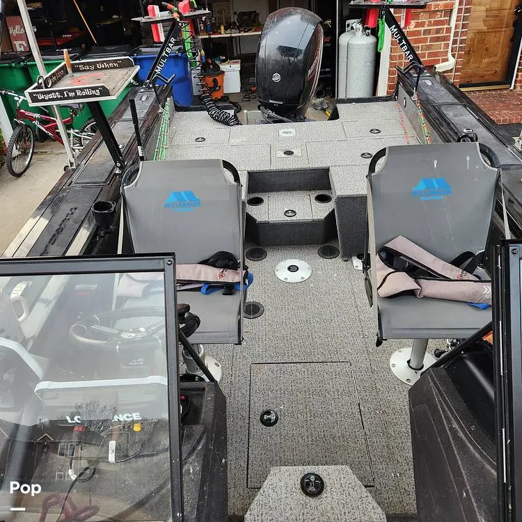 Slide: The Image of Tracker Targa V19 WT 2022 - 16329667