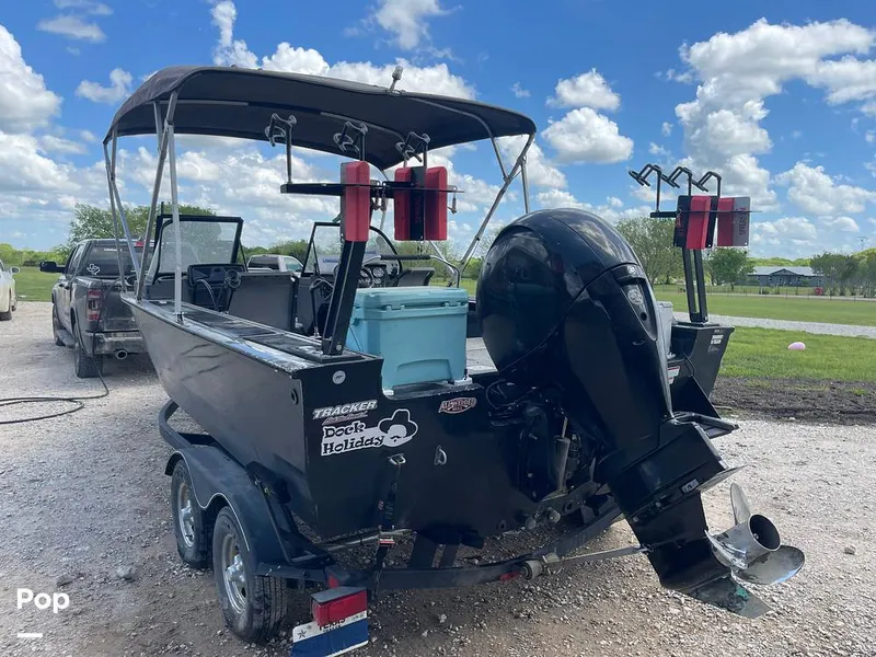 Slide: The Image of Tracker Targa V19 WT 2022 - 16332474