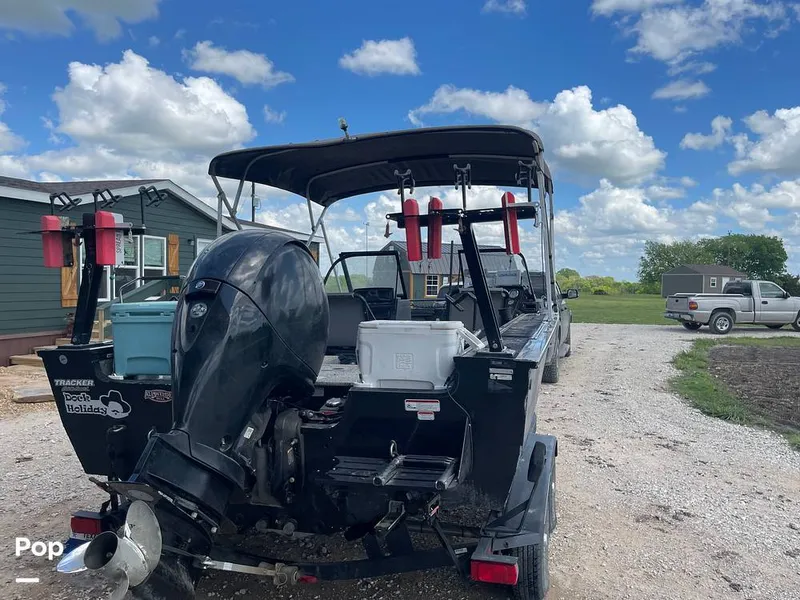 Slide: The Image of Tracker Targa V19 WT 2022 - 16332477