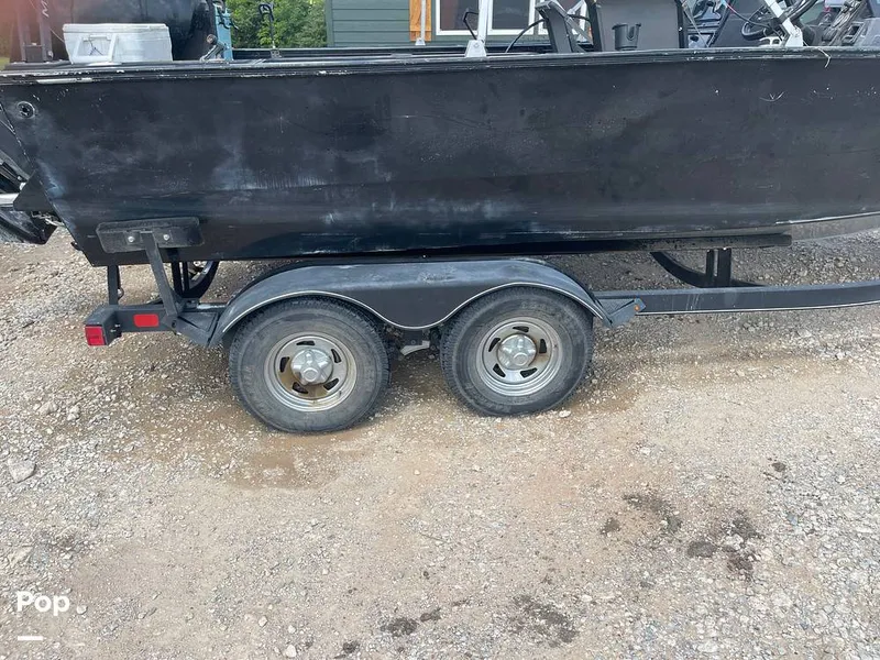 Slide: The Image of Tracker Targa V19 WT 2022 - 16332481