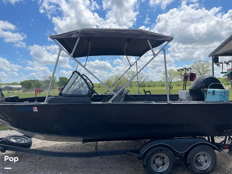 Slide: The Image of Tracker Targa V19 WT 2022 - 16332476