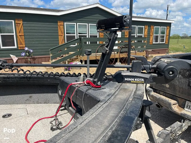 Slide: The Image of Tracker Targa V19 WT 2022 - 16332742