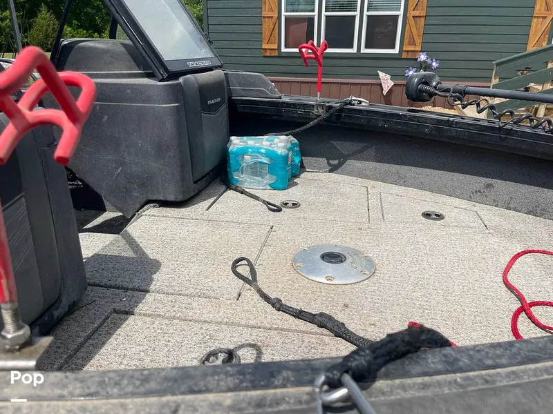 Slide: The Image of Tracker Targa V19 WT 2022 - 16332747