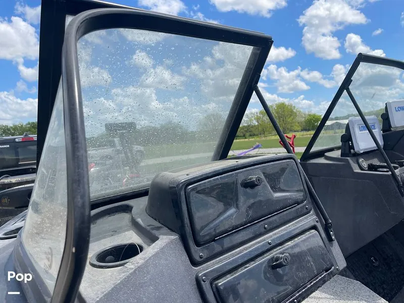 Slide: The Image of Tracker Targa V19 WT 2022 - 16332863