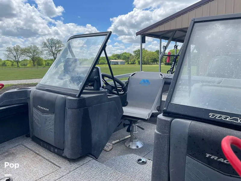 Slide: The Image of Tracker Targa V19 WT 2022 - 16332867