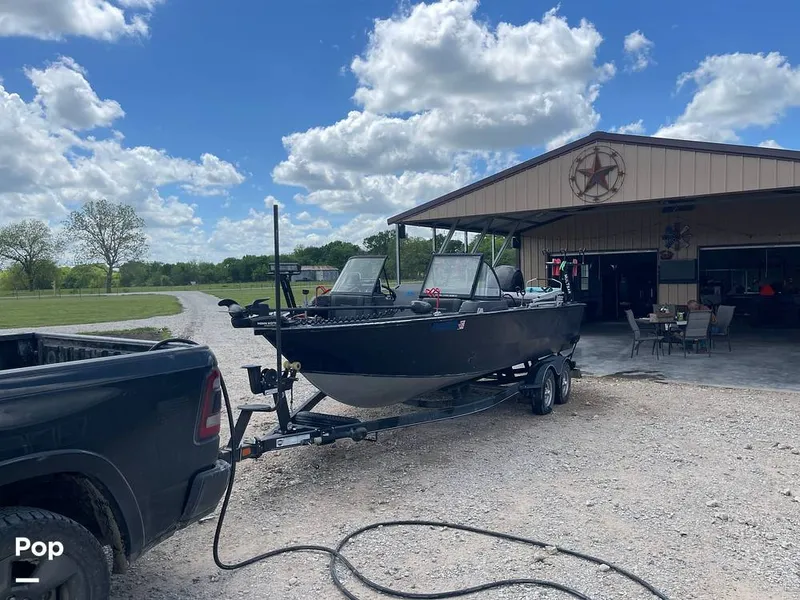 Slide: The Image of Tracker Targa V19 WT 2022 - 16332874