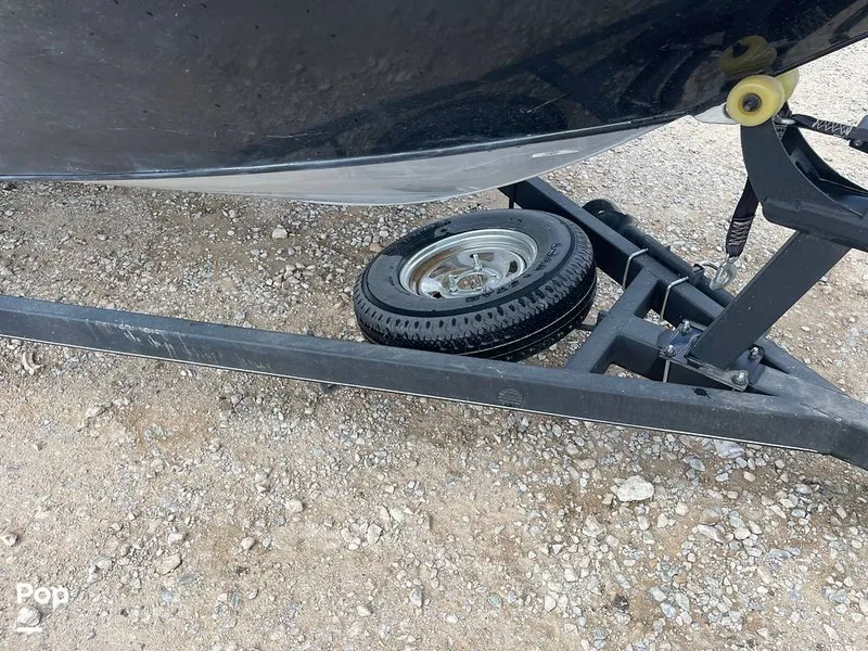 Slide: The Image of Tracker Targa V19 WT 2022 - 16332876