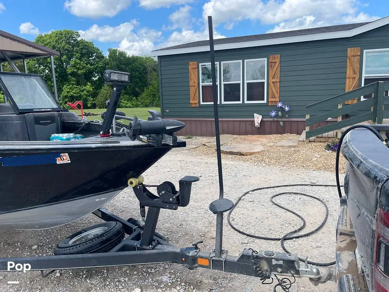 Slide: The Image of Tracker Targa V19 WT 2022 - 16332883