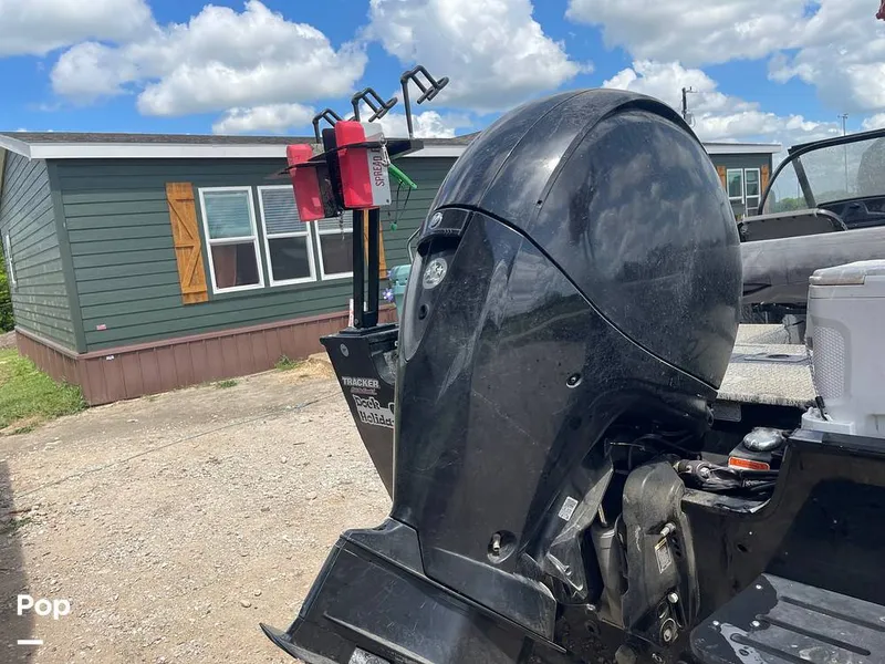 Slide: The Image of Tracker Targa V19 WT 2022 - 16332890