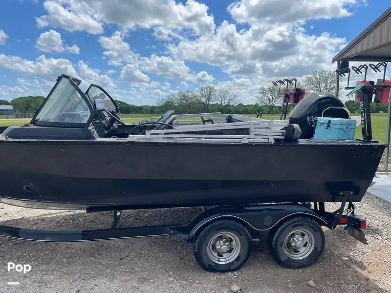 Slide: The Image of Tracker Targa V19 WT 2022 - 16332898