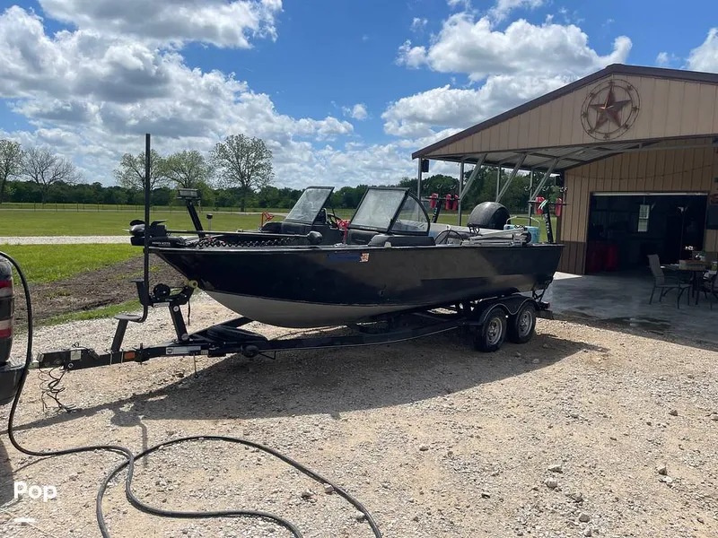 Slide: The Image of Tracker Targa V19 WT 2022 - 16332901