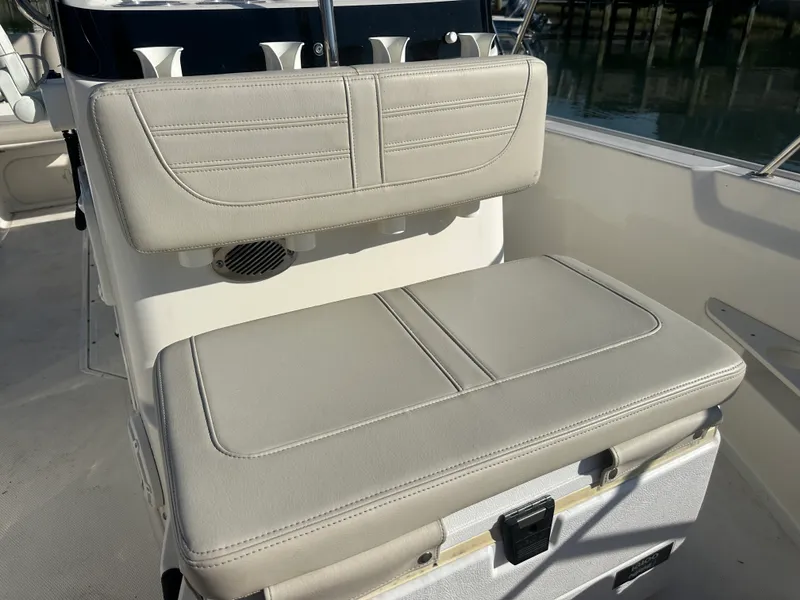 Slide: The Image of Boston Whaler 170 MONTAUK 2023 - 10