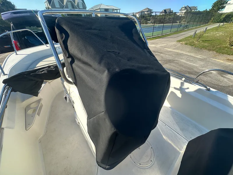Slide: The Image of Boston Whaler 170 MONTAUK 2023 - 12