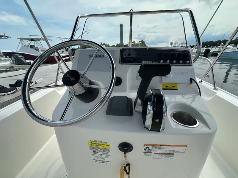 Slide: The Image of Boston Whaler 170 MONTAUK 2023 - 9