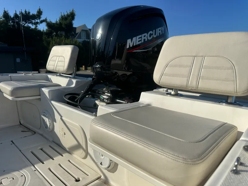 Slide: The Image of Boston Whaler 170 MONTAUK 2023 - 9