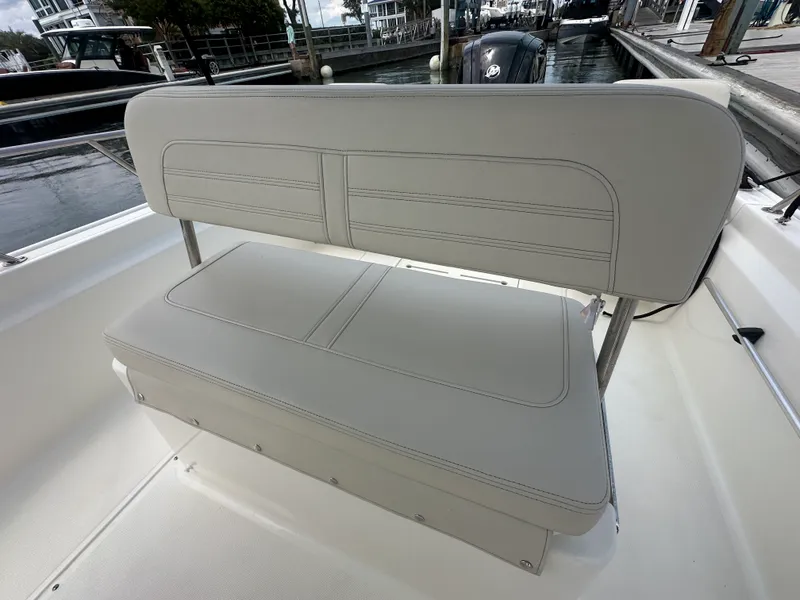 Slide: The Image of Boston Whaler 170 MONTAUK 2023 - 6