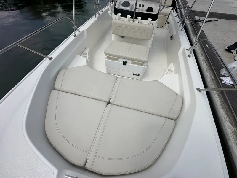 Slide: The Image of Boston Whaler 170 MONTAUK 2023 - 12