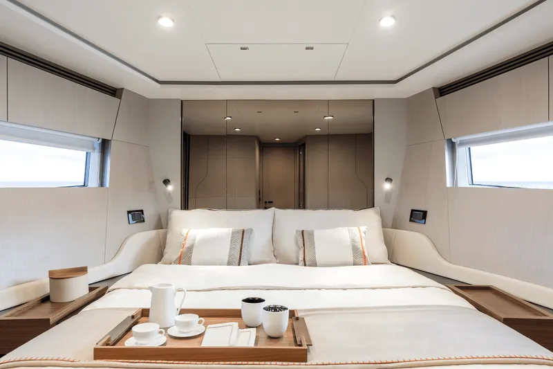 Slide: The Image of Azimut S7 2024 - 33