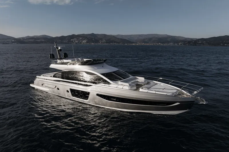 Slide: The Image of Azimut S7 2024 - 4