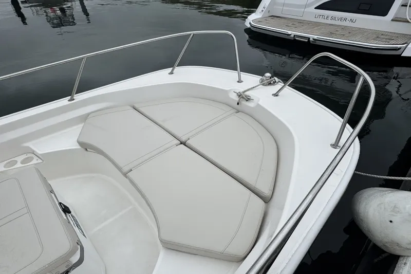 Slide: The Image of Boston Whaler 170 Montauk 2026 - 24