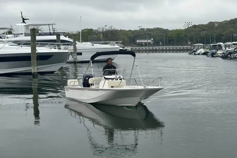 Slide: The Image of Boston Whaler 170 Montauk 2026 - 26