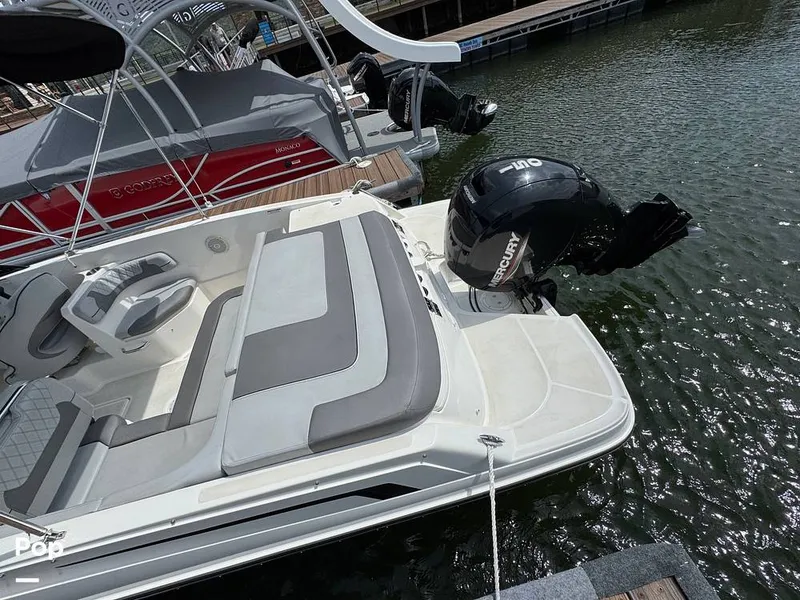 Slide: The Image of Bayliner VR6 2024 - 16332367