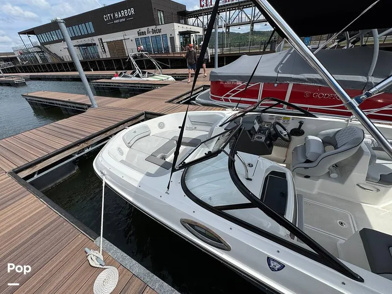 Slide: The Image of Bayliner VR6 2024 - 16332369