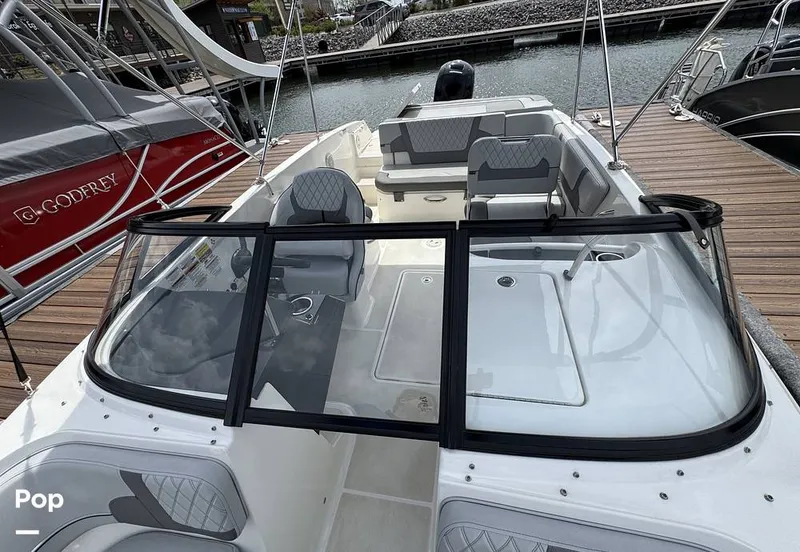 Slide: The Image of Bayliner VR6 2024 - 16332624